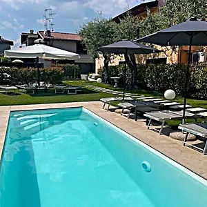 https://le-logge-del-garda.it-lombardy.com